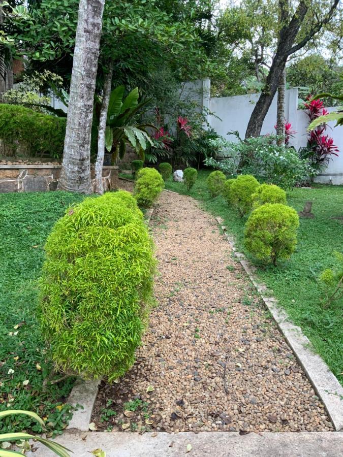 Lali Villa & Fruit Garden Galle Exterior foto